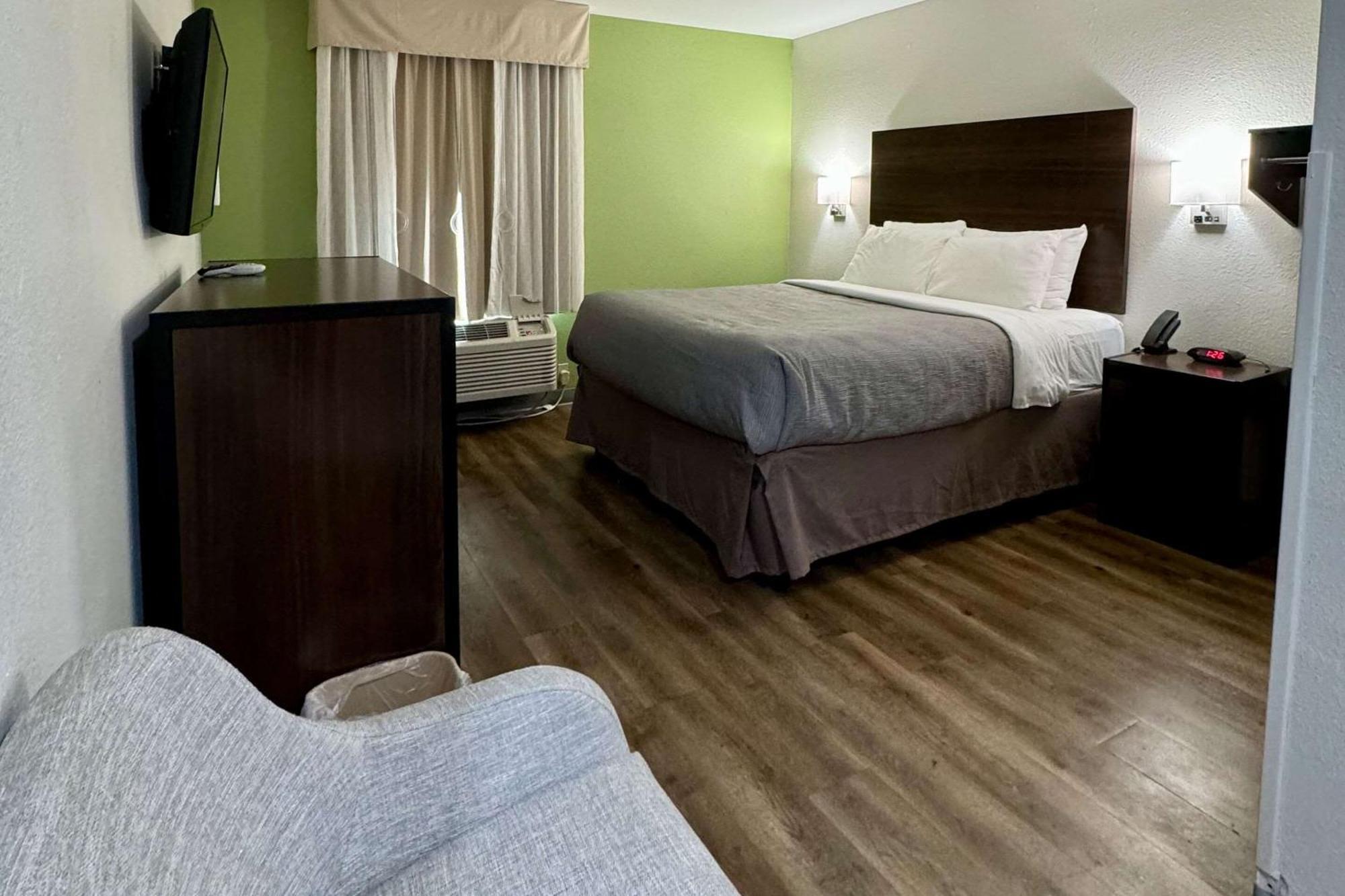 Quality Inn Салфер Экстерьер фото